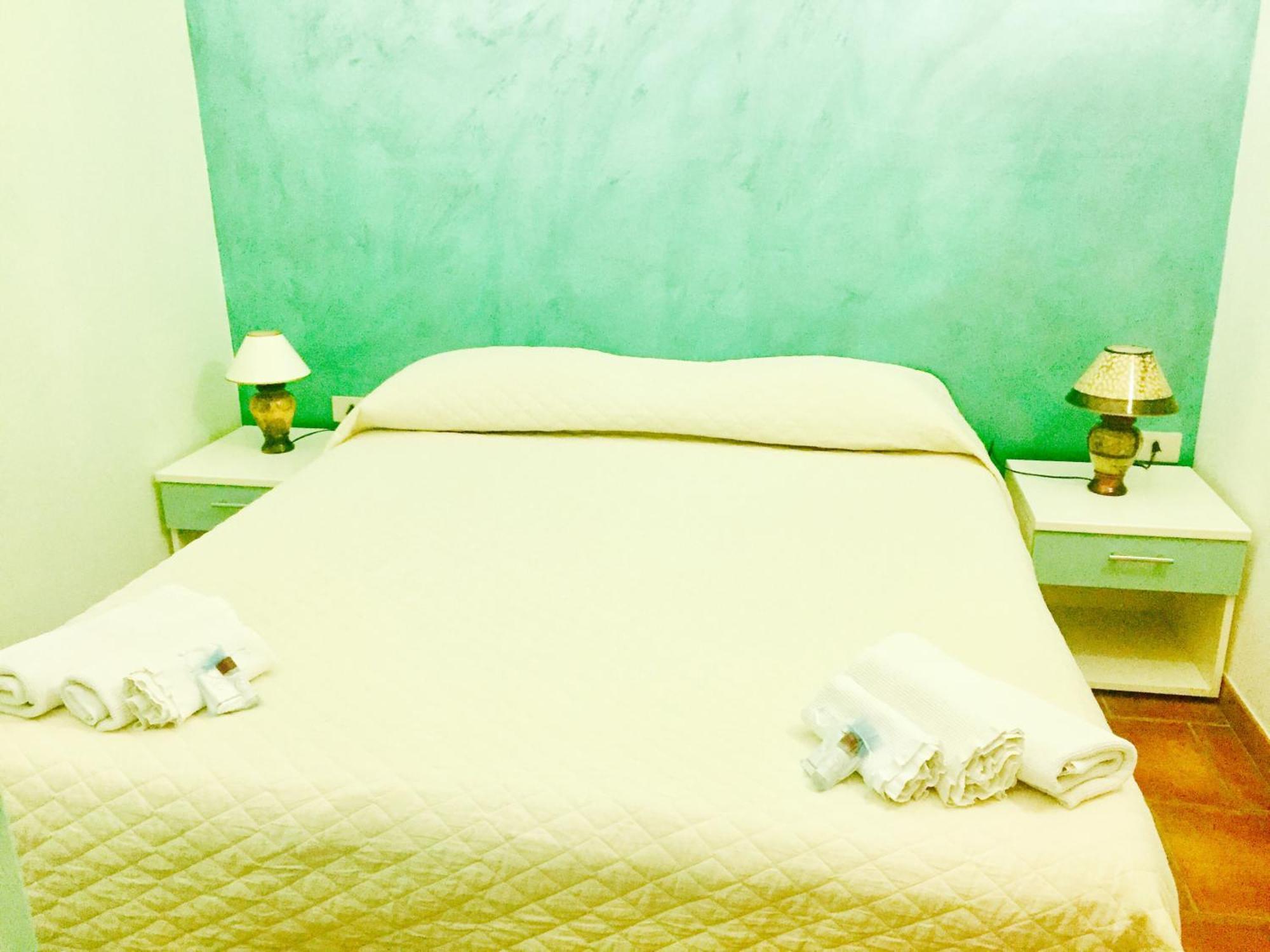 Ambrosia Hostel Alessandria del Carretto Bagian luar foto